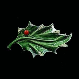 HEDY Vintage Holly Leaf Brooch